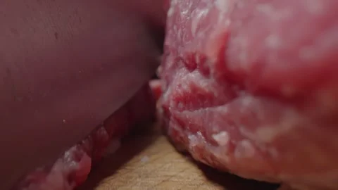 Making Hamburger Meat Cut into Pieces with a Sharp Kitchen Knife 库存影片 331101060