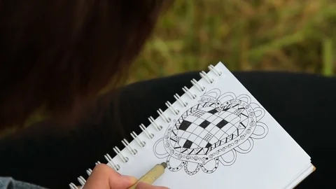 Making hand drawn pattern Stock Footage 71297883