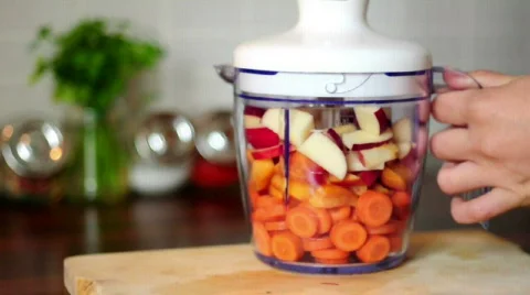 Making healthy shake 2/1 Vídeos de archivo 541165