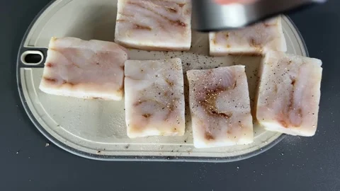 Making homemade soap bars with natural ingredients Stockbeeldmateriaal 343864305