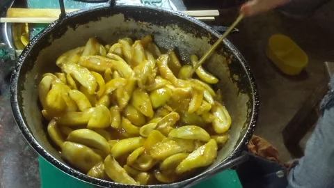 Making mango pickle 库存影片 183367611