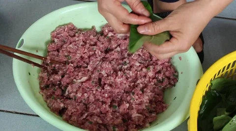 Making meats leaf guise Stock Footage 56085813