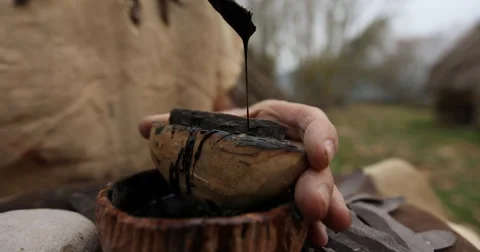Making a neolithic flint knife Vidéo 61266318
