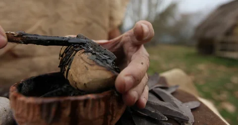 Making a neolithic knife Vidéo 61263899
