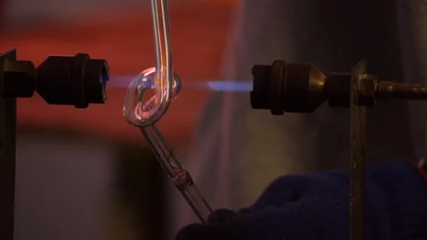 Making neon 스톡 동영상 112141578