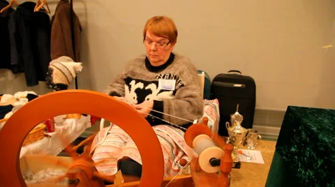 Making a new thread Stock Footage 36238972