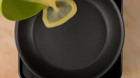 Making an omelette Stock Footage 22119008