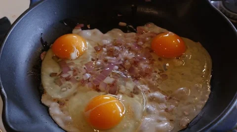 Making an omelette Stock Footage 49923672