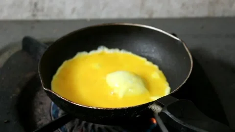 Making an omelette Stock Footage 275886804