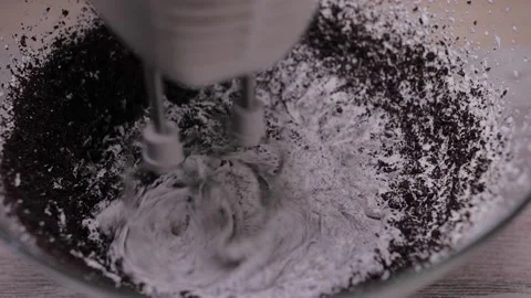 Making  oreo cookie mousse with mixer slow motion Stock-Footage 150456153
