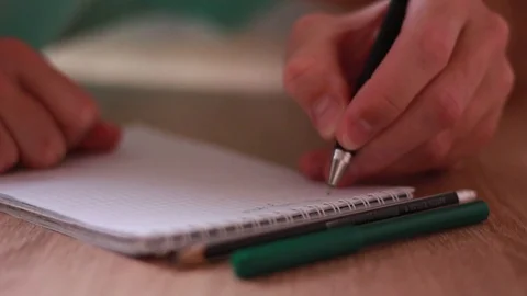 Making outline by left hand Stock-Footage 83747801