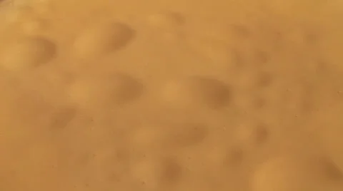 Making pancake Vídeos de archivo 33688735