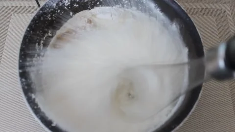 Making pancakes for breakfast 動画素材 155144892