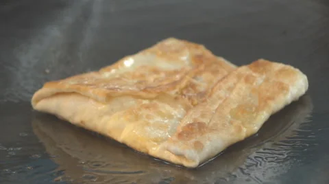 Making Paratha Roll 스톡 동영상 60101453