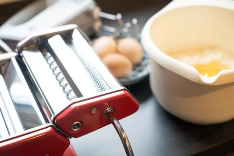 Making Pasta with Pasta Machine 스톡 사진