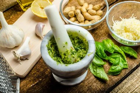 Making pesto Stock Photos