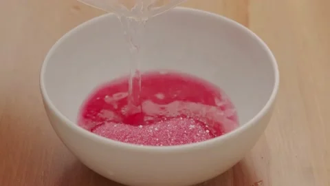 Making a pie with fruit jelly Stock-Footage 175226570
