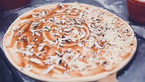 Making a pizza Stock Footage 127267825