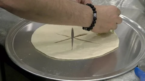 Making Pizza Video stock 131985873