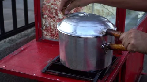 Making Popcorn Vídeo Stock 117182740
