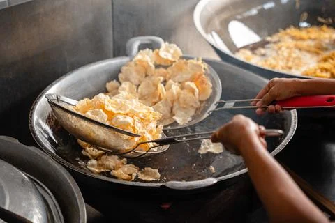 Making process Emping Balado Foto stock