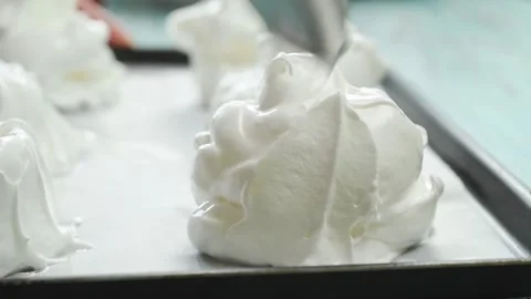 The making process of the mini Pavlova cake. Stock Footage 209928864