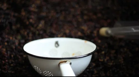 Making red wine change focus Stock Footage 890415