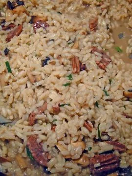 Making risotto frying arborio rice Foto stock