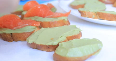 Making sandwiches from red fish 스톡 동영상 145955867