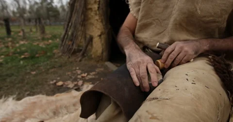 Making sheets flint 動画素材 61264349