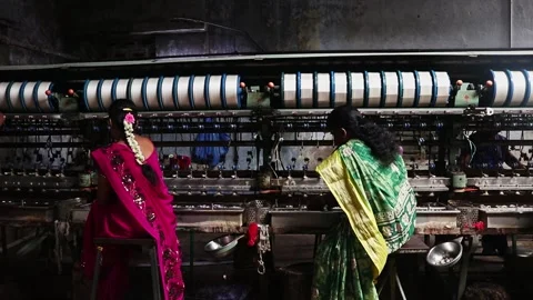 Making of Silk thread from silkworm cocoons 库存影片 340491892