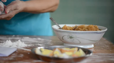 Making of steamed stuffed bun 库存影片 27449100