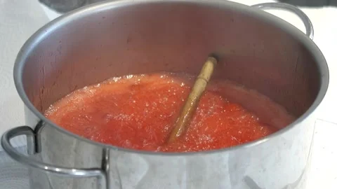 Making strawberry jam Vidéo 157020135