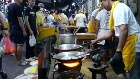 Making sugar peanut bar – Traditional Chinese snack Stock Footage 130861439