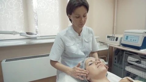 Making tapping face with fingers Stock Footage 87825141