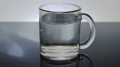 Making tea in glass cup Stock-Footage 134383040