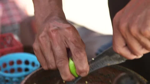 Making Thai Papaya Salad Stock Footage 146335294
