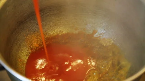 Making tomato sauce Stock Footage 40617655
