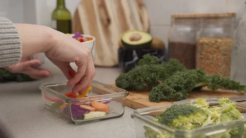 Making vegetarian meal prep in a container for lunch Stock Footage 109271951