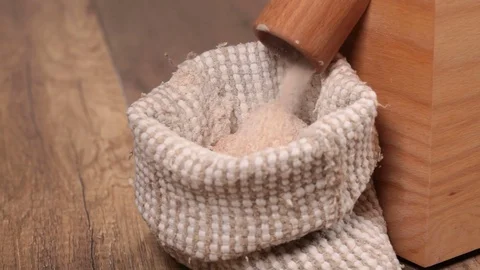 Making whole-grain flour Video stock 72416112