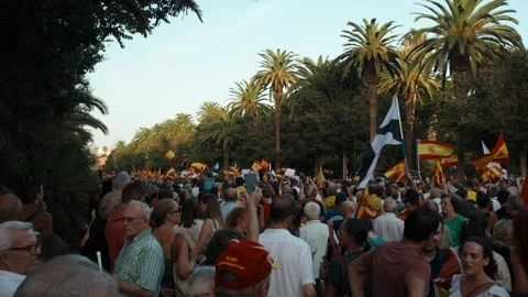 MALAGA, SPAIN - SEPTEMBER 2, 2026: A crowd gathers outside Malaga City Hall.. Stock Footage 344584239
