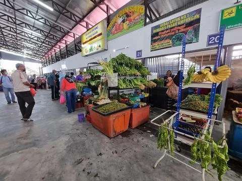 Malaysia - 12/2/2021 : People buying groceries at the temporary local market Stock Photos