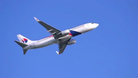 Malaysia Airlines Boeing 737 takeoff Stock Footage