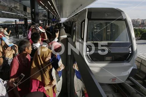 Photograph: Malaysia launches the second phase of the first Mass Rapid ...