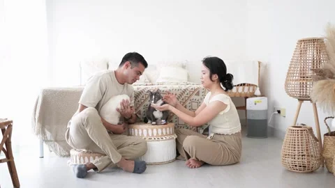 Malaysian couple in the room. Stock-Footage 280455688