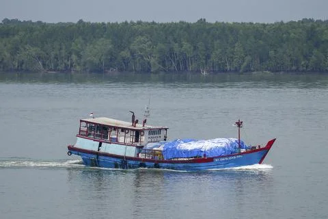 Malaysia's trade figures decrease 7.3 percent year-on-year, Port Klang - 19 Jan  스톡 사진