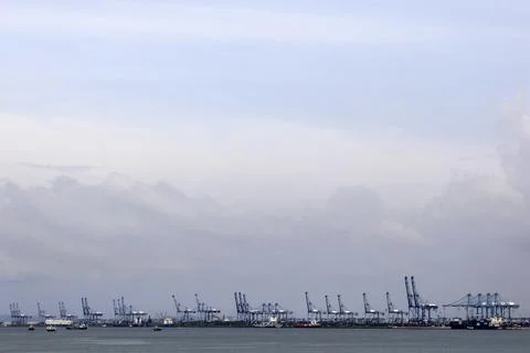Malaysia's trade figures decrease 7.3 percent year-on-year, Port Klang - 19 Jan  Stock Photos