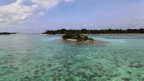 Maldives small islands 動画素材 187679647