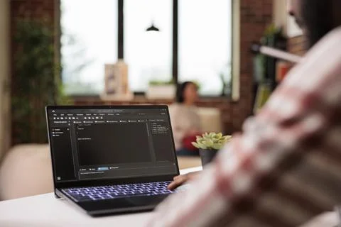 Male IT engineer programming app code Foto stock