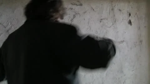 Male with knife Vídeo Stock 11358717